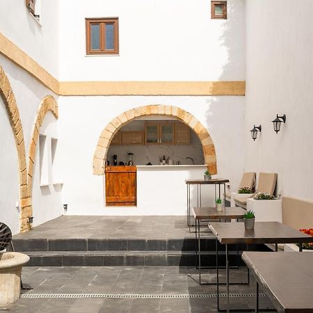 Ancient Knights Luxury Suites Rhodes City Exterior foto